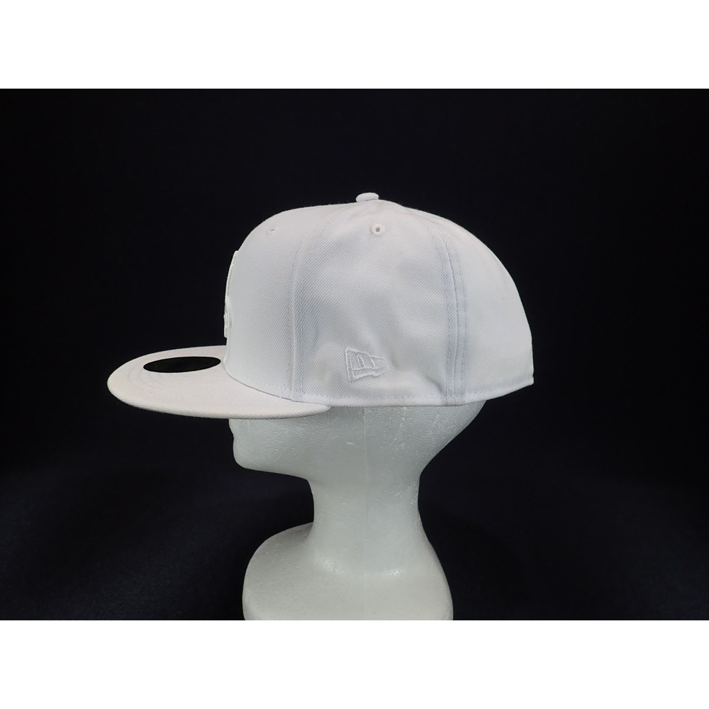 New Era 59FIFTY Boston Red Sox Hat White Out Fitted Size 7 1/2 MLB Baseball Cap - Picture 3 of 9